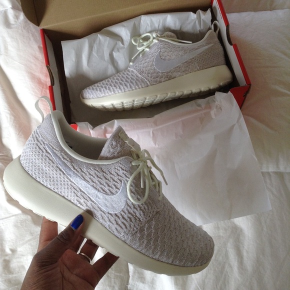 nike roshe one flyknit beige